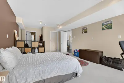 Interior photo 2 of 905 26 ST