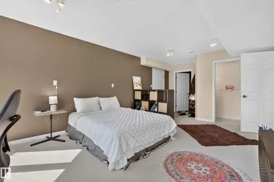Interior photo 3 of 905 26 ST