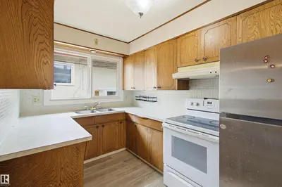 Interior photo 3 of 11424 41 AV NW NW