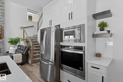 Interior photo 2 of 59 WILLOW LI
