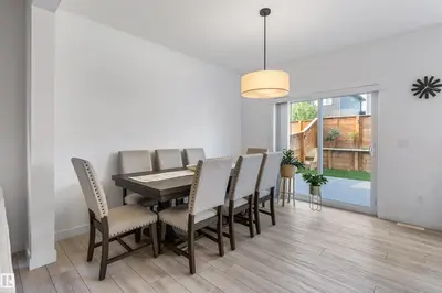 Interior photo 1 of 30 RIVERHILL CR