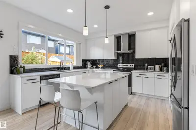 Interior photo 3 of 30 RIVERHILL CR