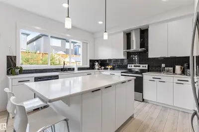 Interior photo 4 of 30 RIVERHILL CR