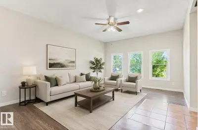 Interior photo 2 of 10211 95 Ave