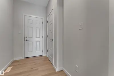 Interior photo 2 of 4855 HAWTHORN BN SW