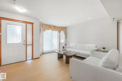 Interior photo 1 of 177 kulawy DR N NW