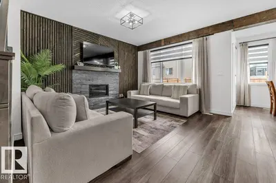 Interior photo 4 of 2107 14 AV NW