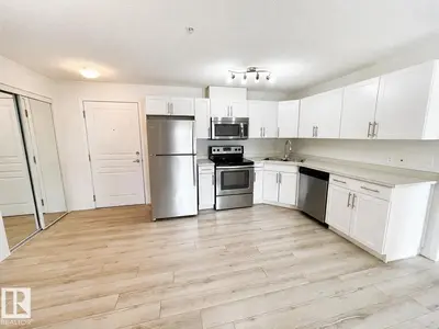 Interior photo 3 of #244 301 CLAREVIEW STATION DR NW