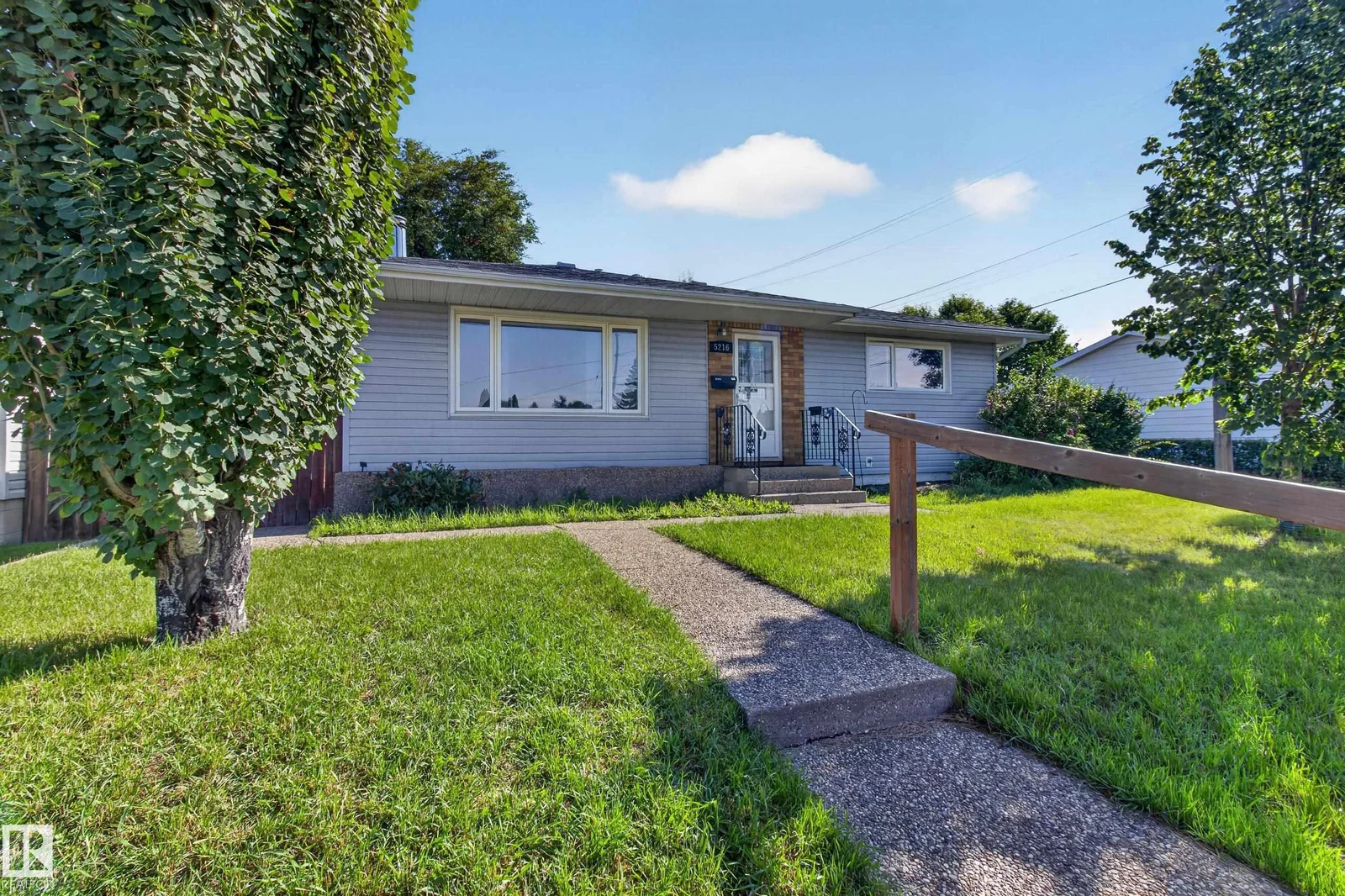 5216 89 AV NW, Edmonton - 4 bedroom Detached Single Family for sale