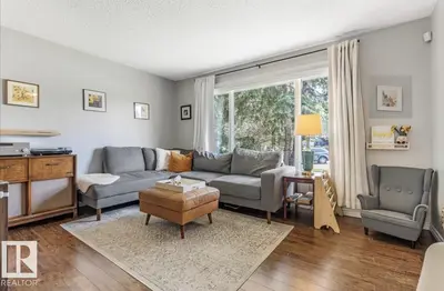 Interior photo 2 of 4718 35 AV NW