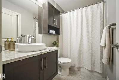 Interior photo 3 of 9844 75 AV NW