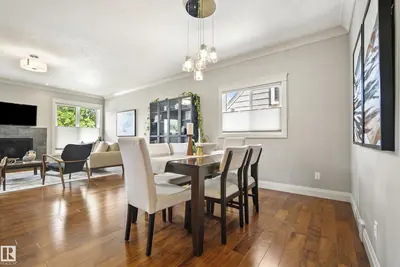 Interior photo 4 of 9844 75 AV NW