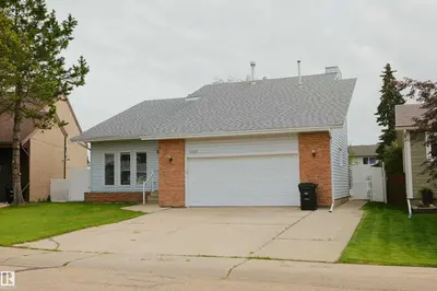 Interior photo 1 of 5407 60 Ave