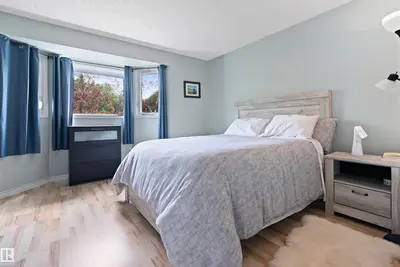 Interior photo 3 of 6163 38 AV NW