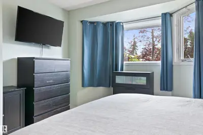 Interior photo 4 of 6163 38 AV NW