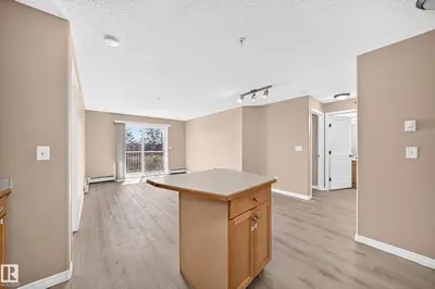 Interior photo 4 of #317 245 EDWARDS DR SW