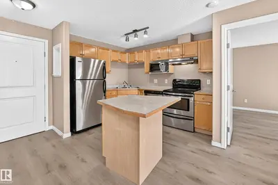 Interior photo 2 of #317 245 EDWARDS DR SW