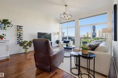 Interior photo 4 of #511 9503 101 AV NW