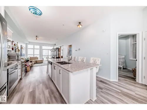 #414 9507 101 AV NW, Edmonton - $280,000