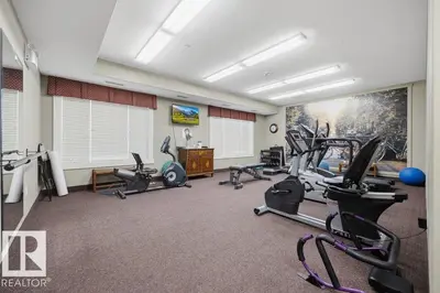Interior photo 2 of #205 511 QUEEN ST