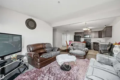 Interior photo 4 of #143 301 CLAREVIEW STATION DR NW