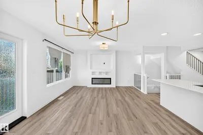 Interior photo 3 of #4 905 172 ST SW