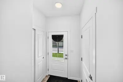 Interior photo 1 of #4 905 172 ST SW