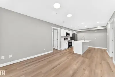 Interior photo 4 of #128 1506 TAMARACK BV NW