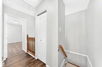 Interior photo 2 of 22 WOODVALE VG NW