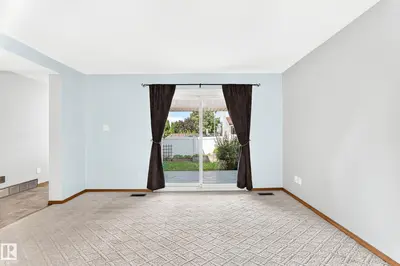 Interior photo 1 of 22 WOODVALE VG NW