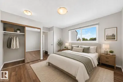 Interior photo 3 of 22 WOODVALE VG NW