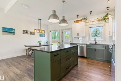 Interior photo 2 of 5406 POPLAR LN