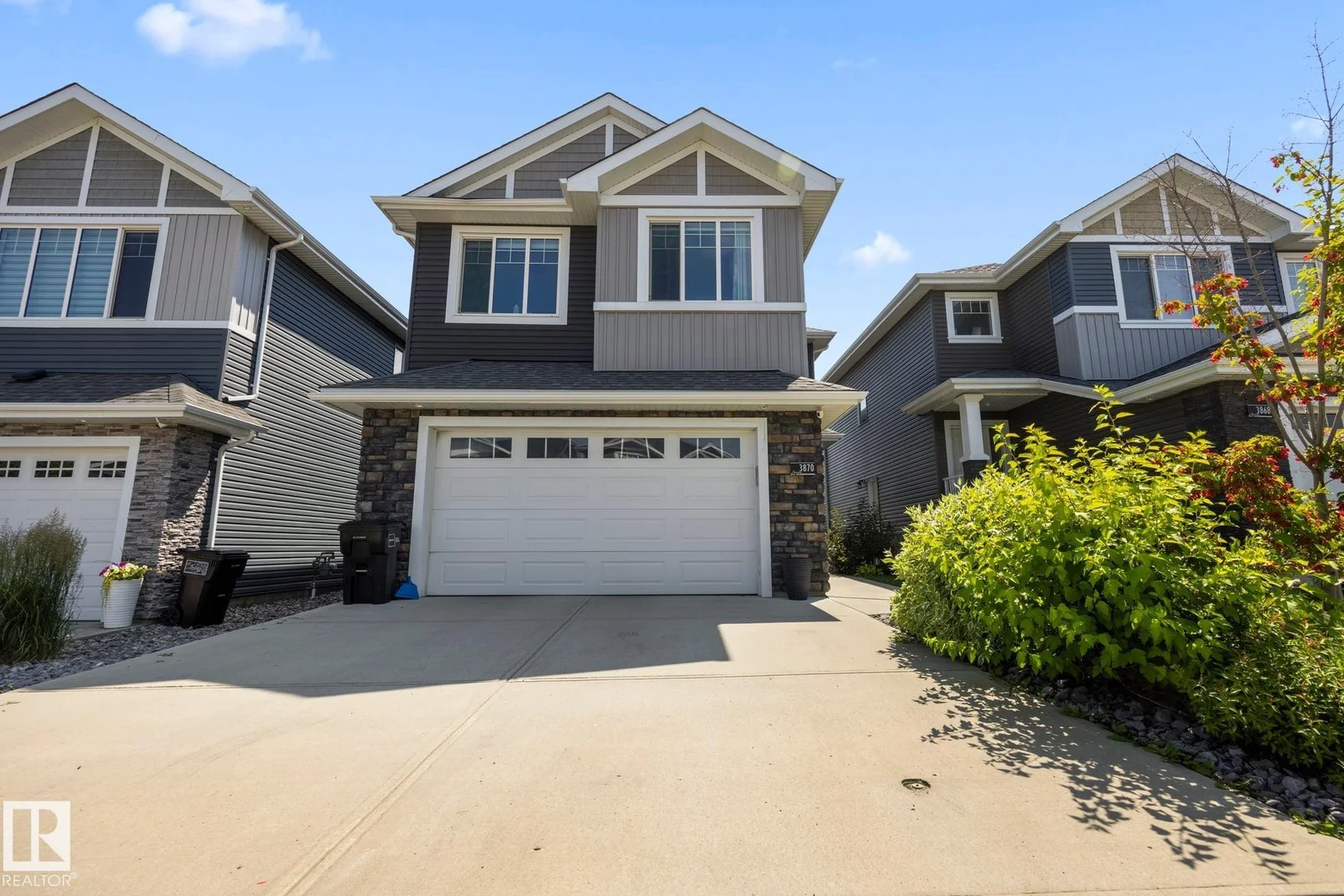 3870 ROBINS CR NW NW, Edmonton - 6 bedroom Detached Single Family for sale