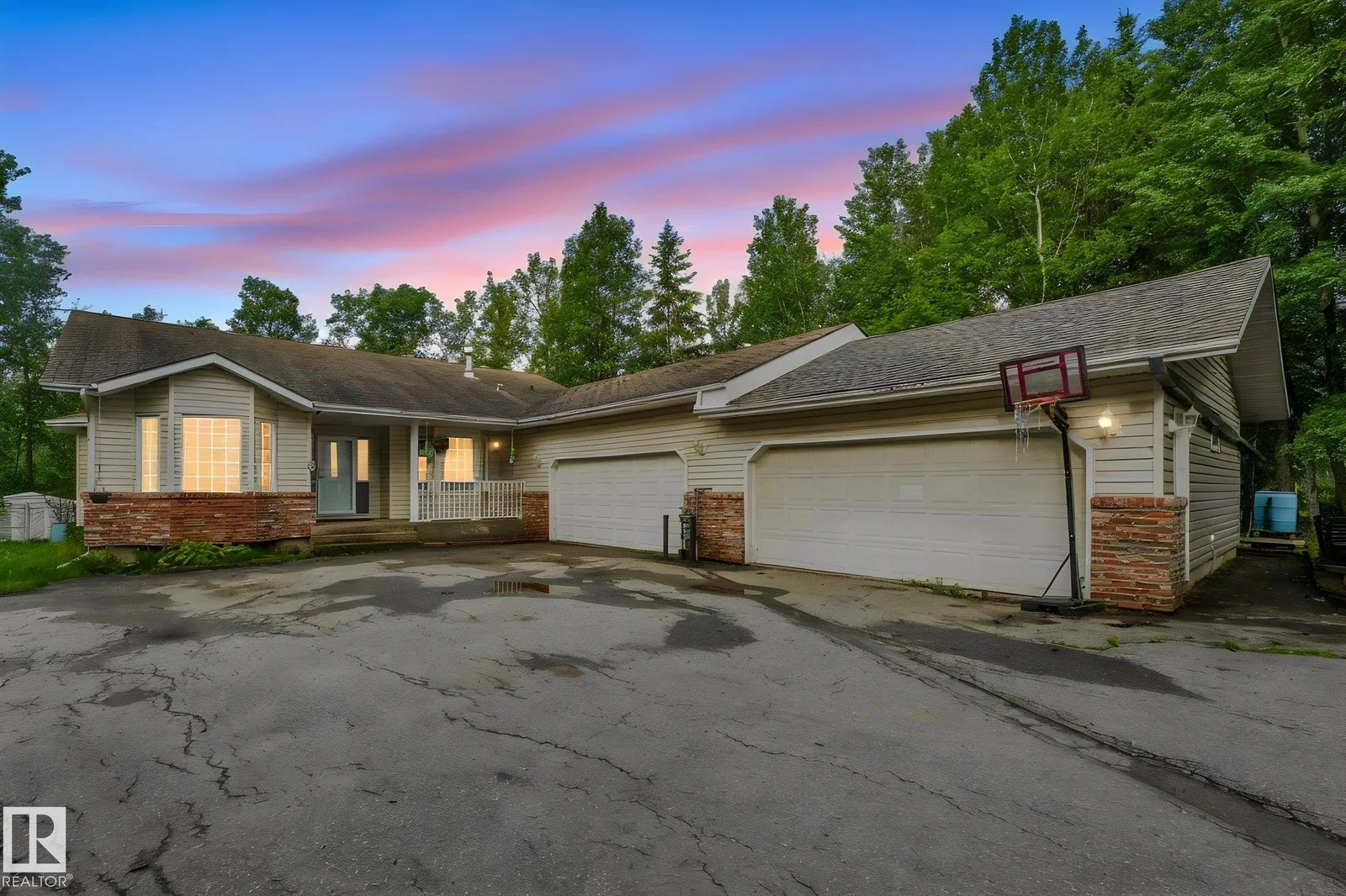 2022 PARKLAND DR, Rural Parkland County - 4 bedroom Detached Single Family for sale