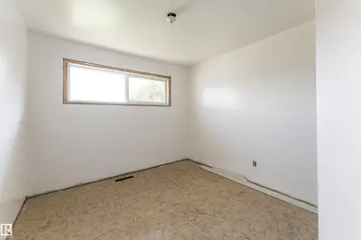 Interior photo 4 of 13423 112 ST NW