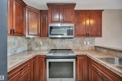Interior photo 1 of #40 9511 102 Avenue