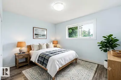 Interior photo 3 of 13524 62 ST NW