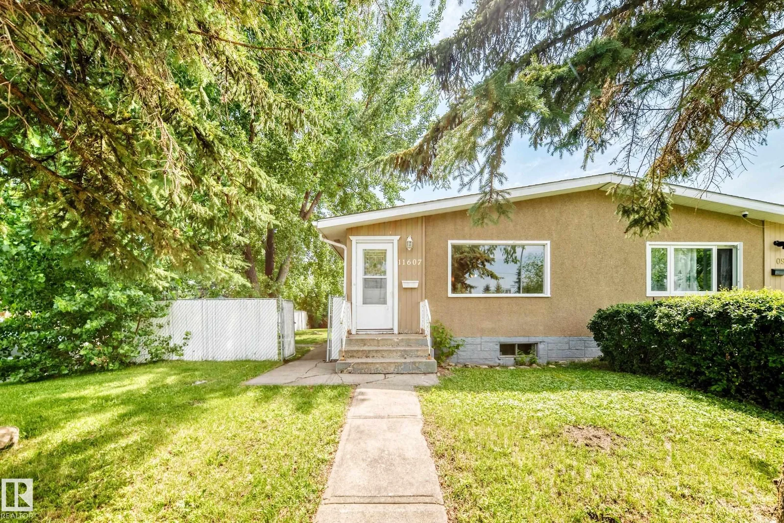 11607 137 AV NW, Edmonton - 5 bedroom Duplex for sale