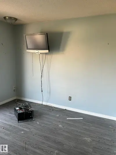 Interior photo 4 of 16411 106 ST NW