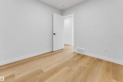 Interior photo 4 of 1714 27 st. NW