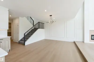 Interior photo 4 of 23 LAKEVISTA