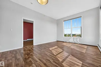 Interior photo 4 of #406 105 AMBLESIDE DR SW