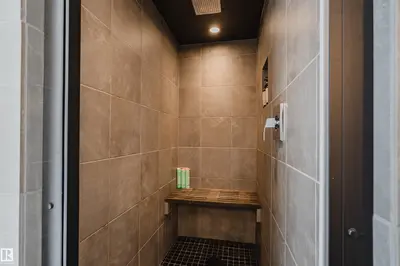 Interior photo 4 of 13 Flagstone CR