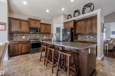 Interior photo 4 of 501 GRANDIN DR