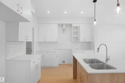 Interior photo 3 of 4643 Kinsella LD SW