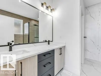Interior photo 2 of 6706 176A AV NW