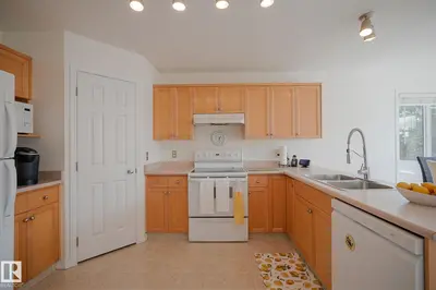 Interior photo 2 of 189 FORREST DR