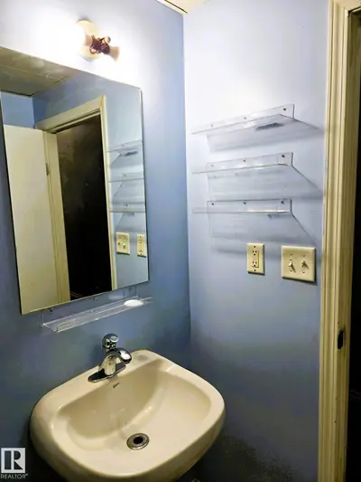 Interior photo 4 of #607 10024 Jasper AV NW NW