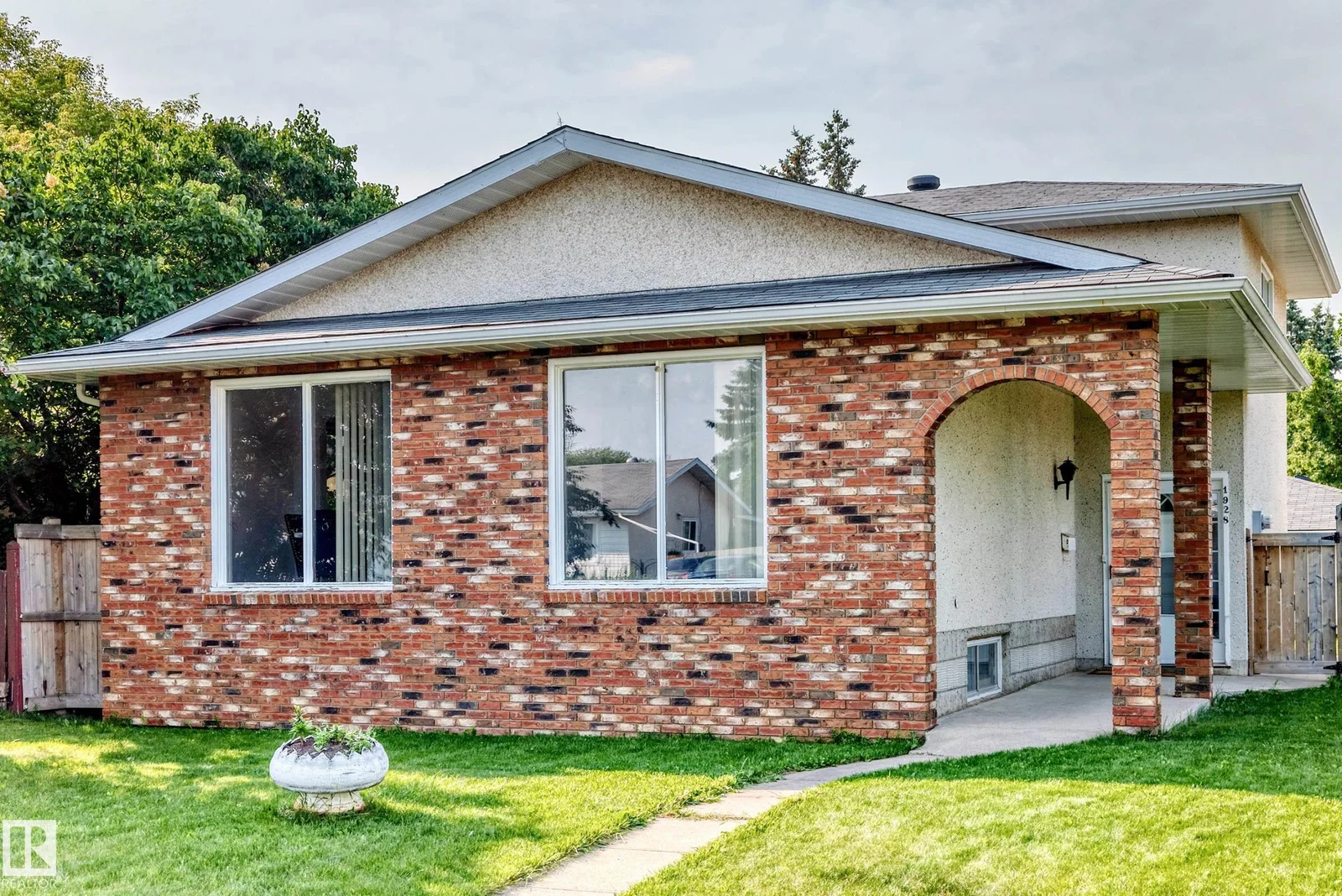 1928 68 ST NW, Edmonton - 4 bedroom Detached Single Family for sale