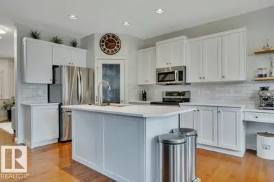 Interior photo 4 of 313 SOUTHWICK BV